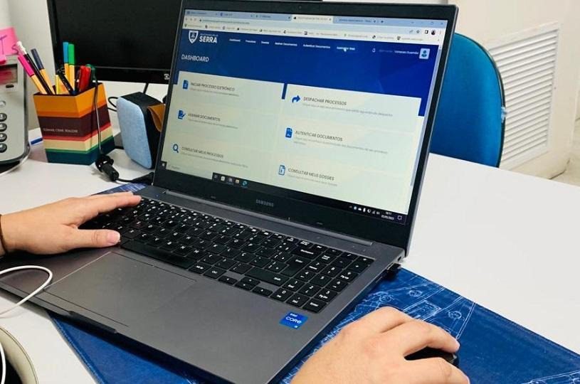 Digitalização de processos atinge número histórico de 100 mil no município