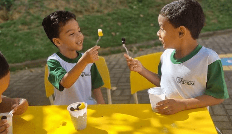 Semana da Criança: Lanches Escolares com Opções Saudáveis Nutrem o Futuro