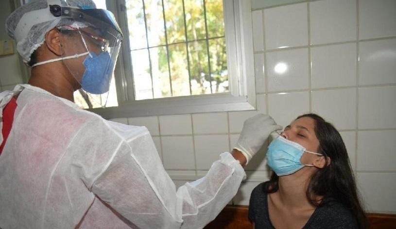 COVID-19: Laboratório Central Permanece com Horário Ampliado para Atender Necessidades da Comunidade