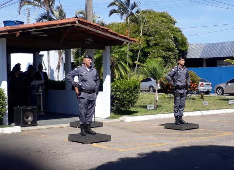 Serra entrega nova iluminação da Cavalaria da Polícia Militar