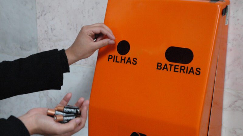 CMS: Lei define que estabelecimentos que comercializam pilhas e baterias devem disponibilizar postos de coleta