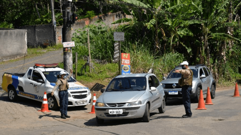 Departamento de Operações de Trânsito realiza ação educativa em Manguinhos e Jacaraípe