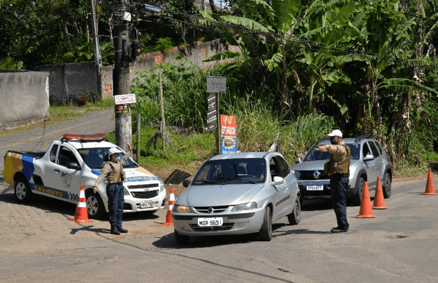 Departamento de Operações de Trânsito realiza ação educativa em Manguinhos e Jacaraípe