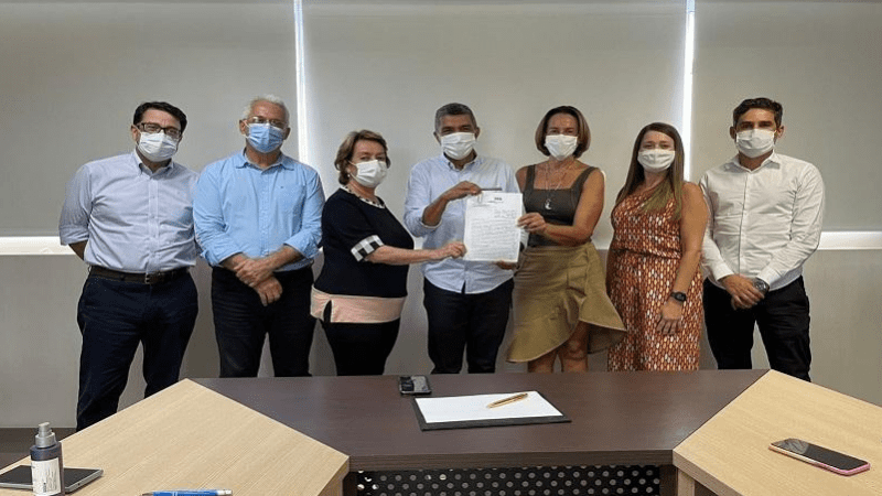 Representantes da Serra assinam termo para inauguração do Hospital Municipal Materno Infantil