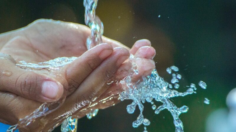 Procon Serra ajuda a diminuir conta de água em 97%