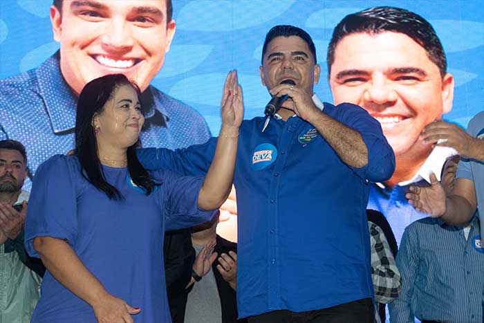 Alegria e emoção marcam pré-candidatura de Devanir Ferreira