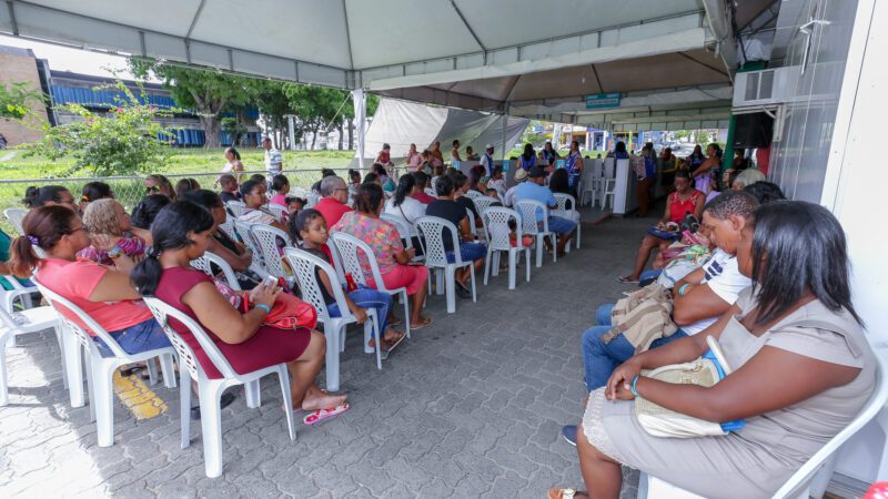 Pró–Cidadão recebeu centenas de pessoas no primeiro mutirão de cadastramento para cuidadoras