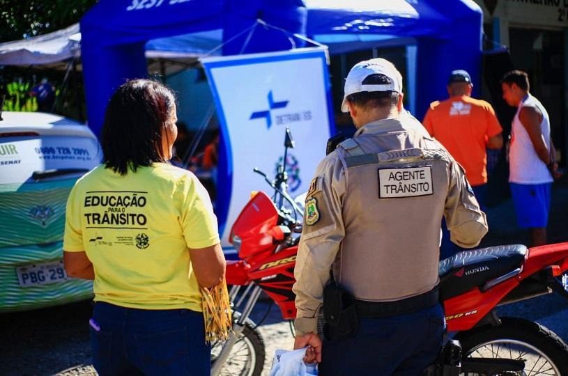 Ação educativa aborda cerca de 90 motociclista na Serra