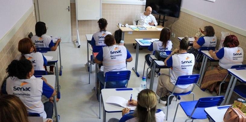 Prefeitura da Serra investe na formação de mulheres como cuidadoras de idosos