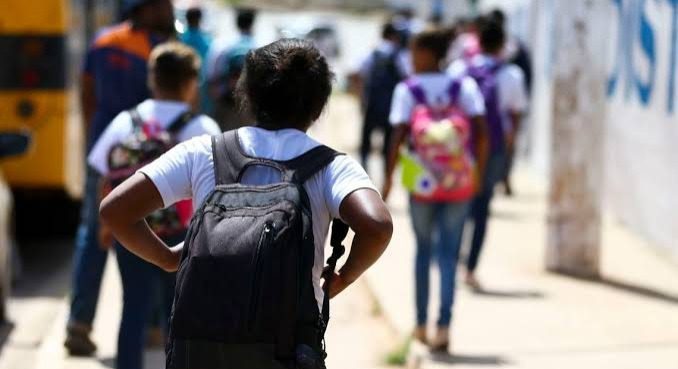 Serra amplia período para rematrícula e transferência de alunos em escolas municipais