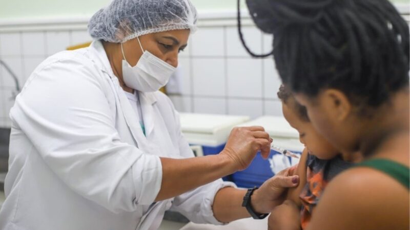 Vacinação contra Dengue e COVID-19: Abertas novas vagas para agendamento online