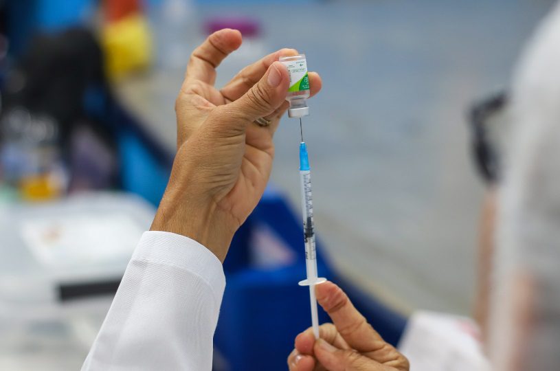 VACINAÇÃO CONTRA DENGUE E GRIPE NA SERRA DURANTE O FERIADO