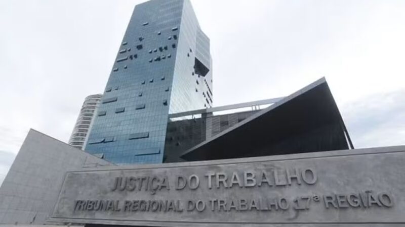 Clínica odontológica é condenada a pagar R$ 20 mil após funcionária ser chamada de ‘macumbeira’ e ‘fedorenta’