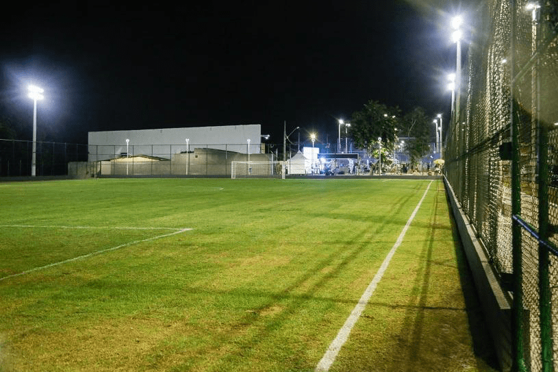 Planalto Serrano inaugura campo de futebol com sistema moderno de irrigação