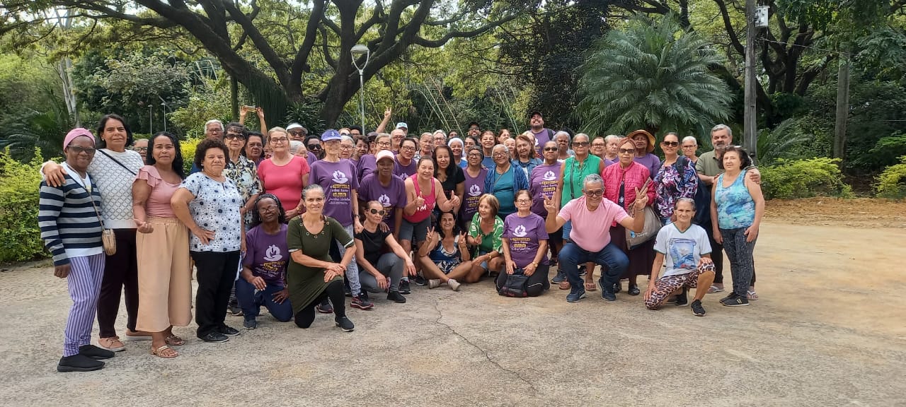 Aposentados Participam de Atividades Físicas em Parques da Serra através de Projeto